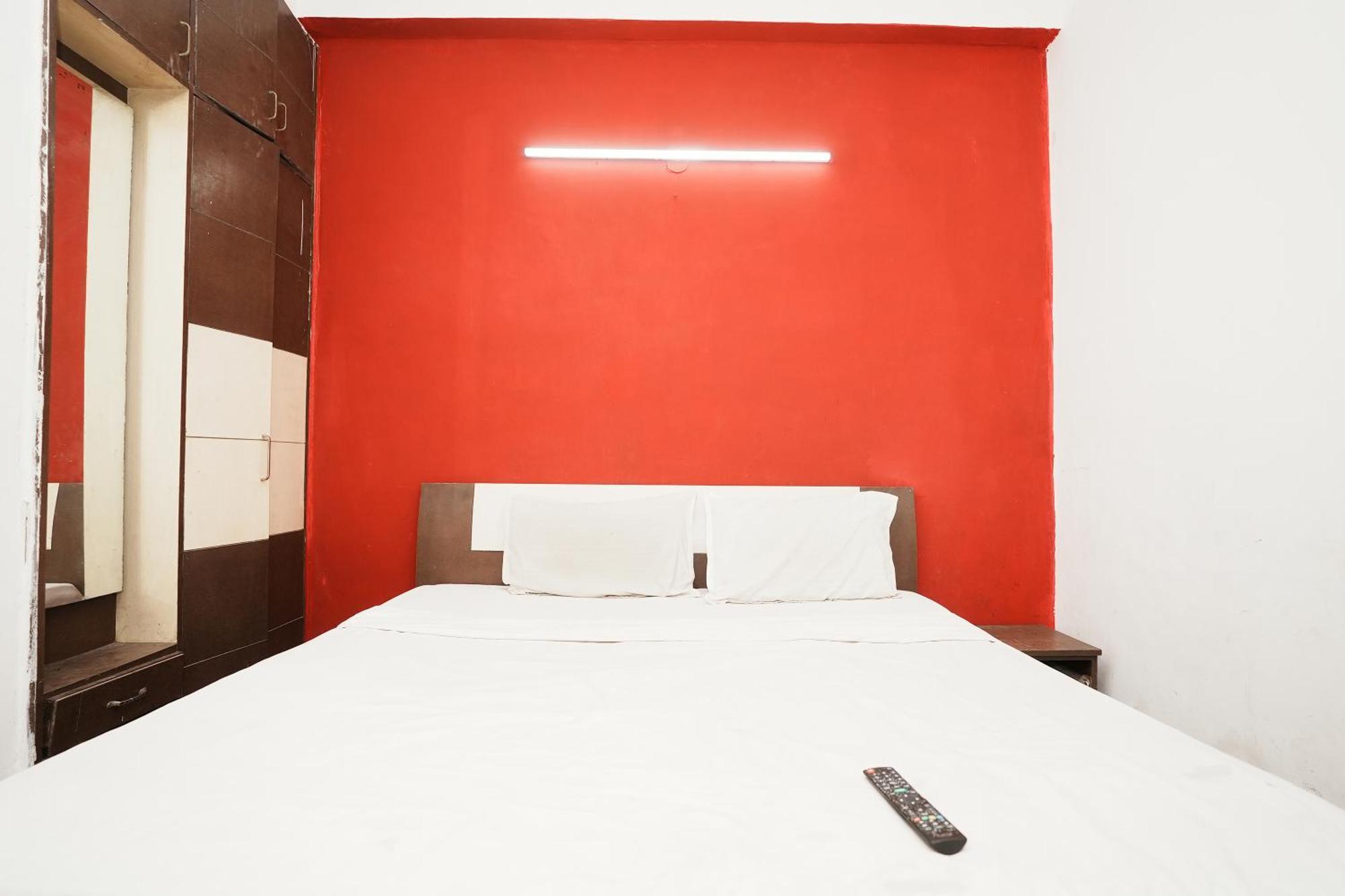 Hotel Sunrise Moon Нью-Дели Экстерьер фото