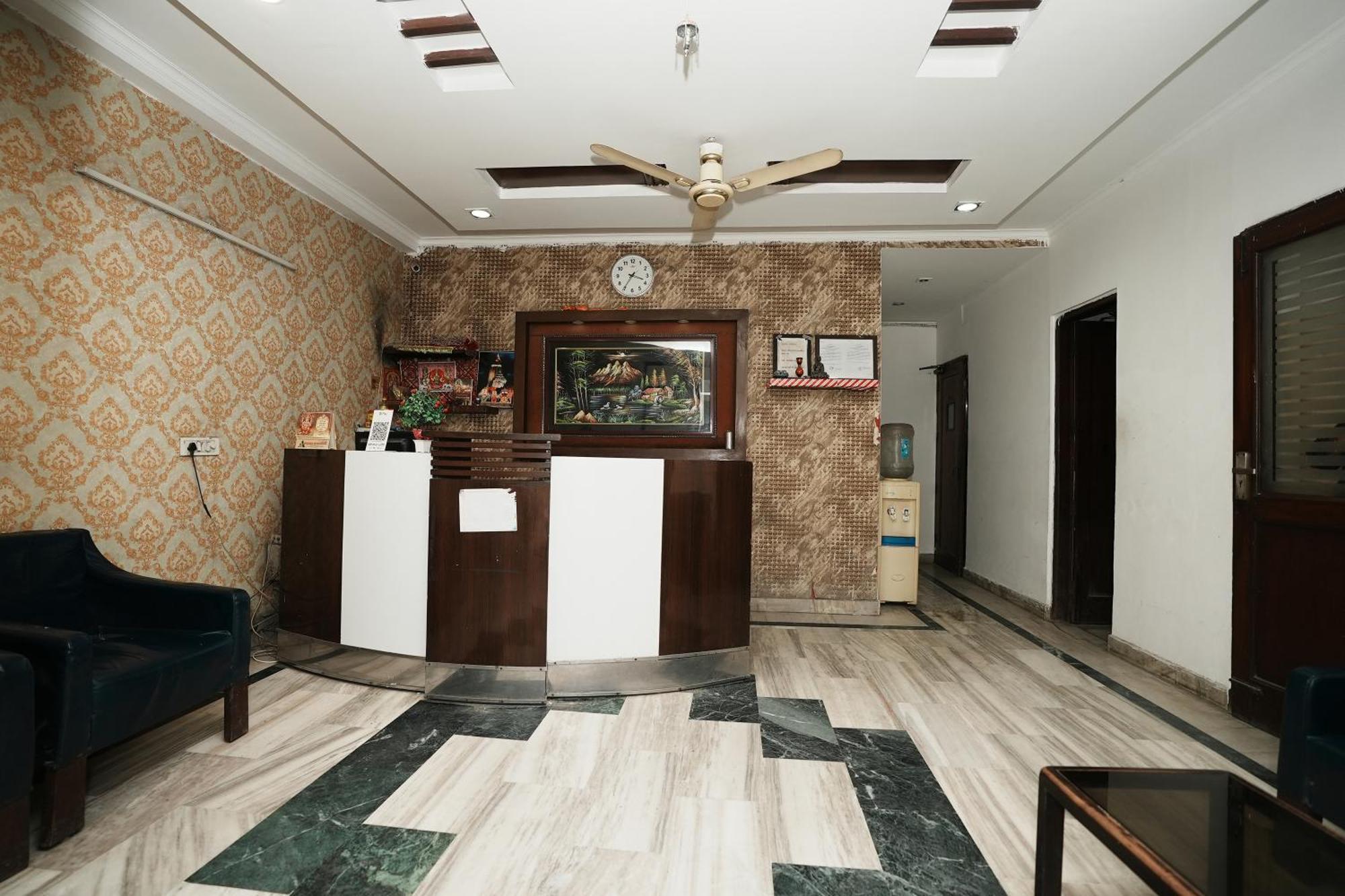 Hotel Sunrise Moon Нью-Дели Экстерьер фото